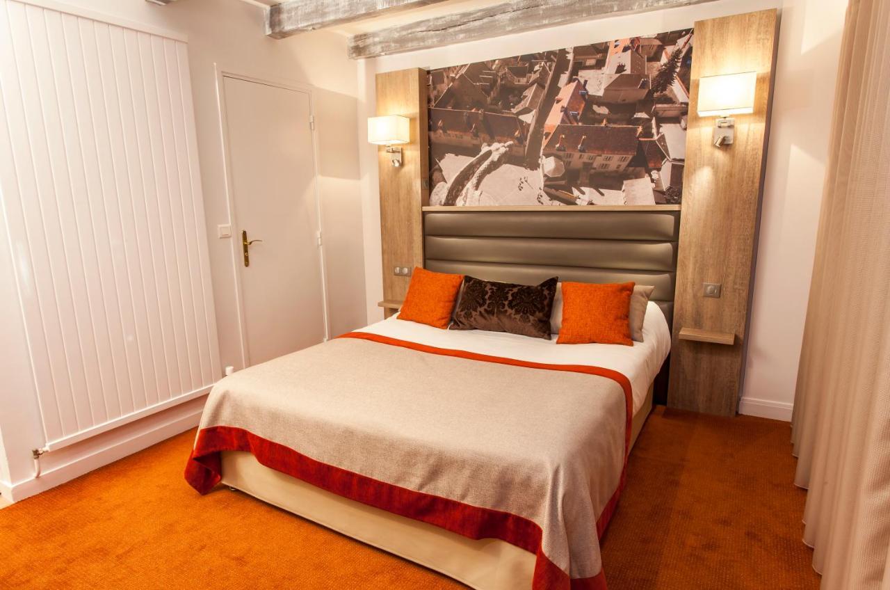 Logis - Le Christina Hotel Bourges Kültér fotó